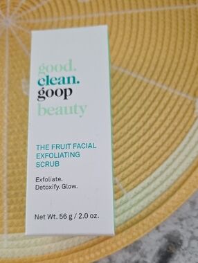 Good clean goop beauty exfoliating scrub